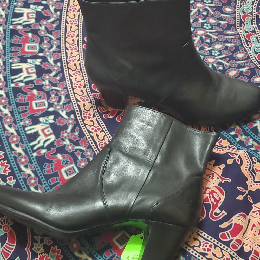Black Heeled Boots